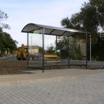 montaz-autobusove-zastavky-informacne-vitriny-lavicky-v-obci-haniska-2